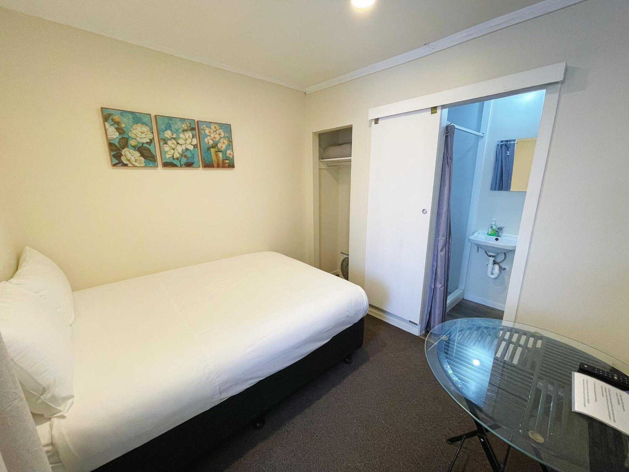 Summer Inn Motel Orewa Exteriör bild